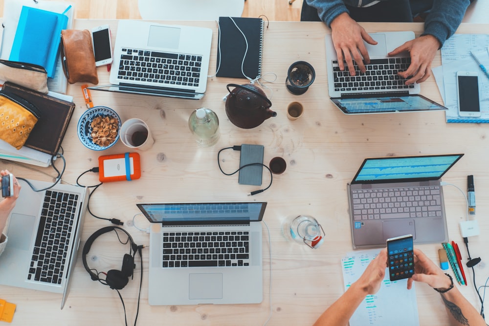 Espacio de trabajo equipado sin cerrar operación — después